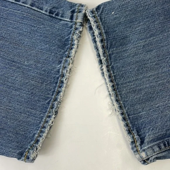 American Eagle SZ 28/30 distressed jeans - Picture 8 of 9